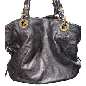 💎 Kenar GIVEAWAY Black Leather Shoulder Bag with Gold Accents